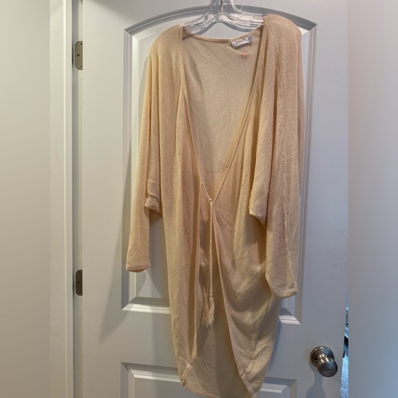 Lightweight coverup off white - Picture 5 of 5